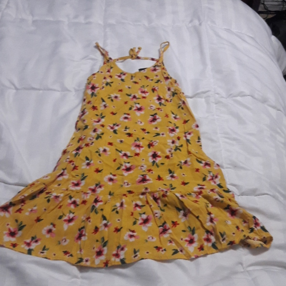 Girl's dress